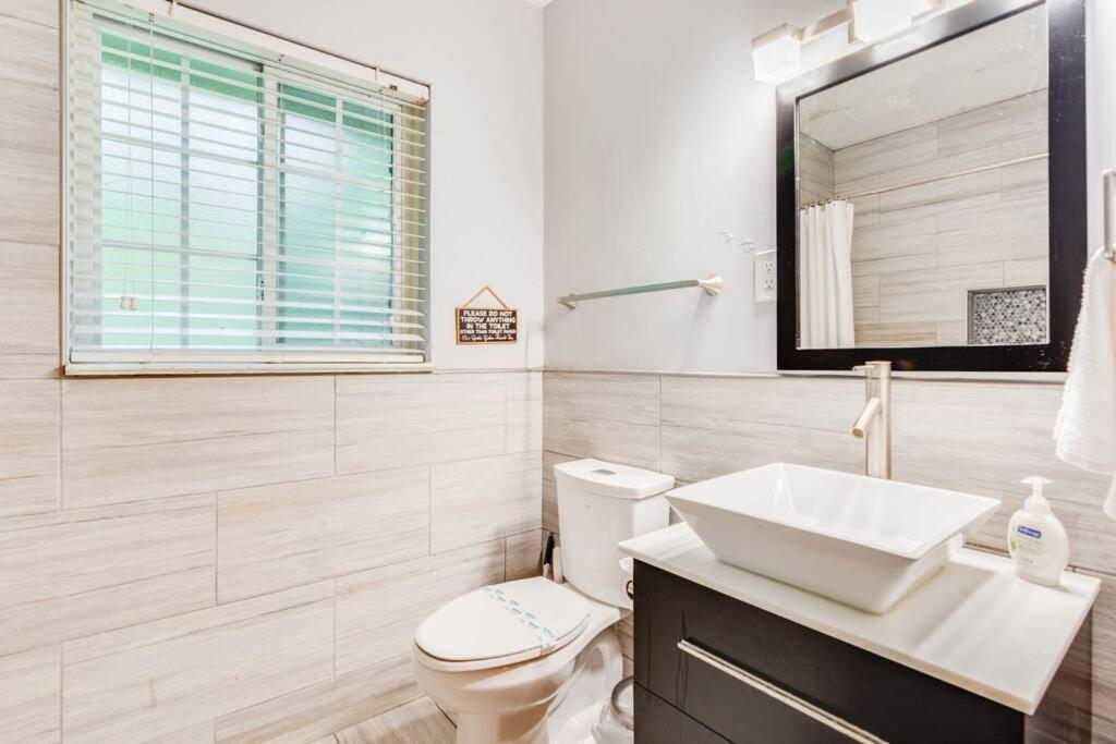 Stunning Atl 5Bdr Home Near Cdc Emory Sleeps 12 亚特兰大 外观 照片