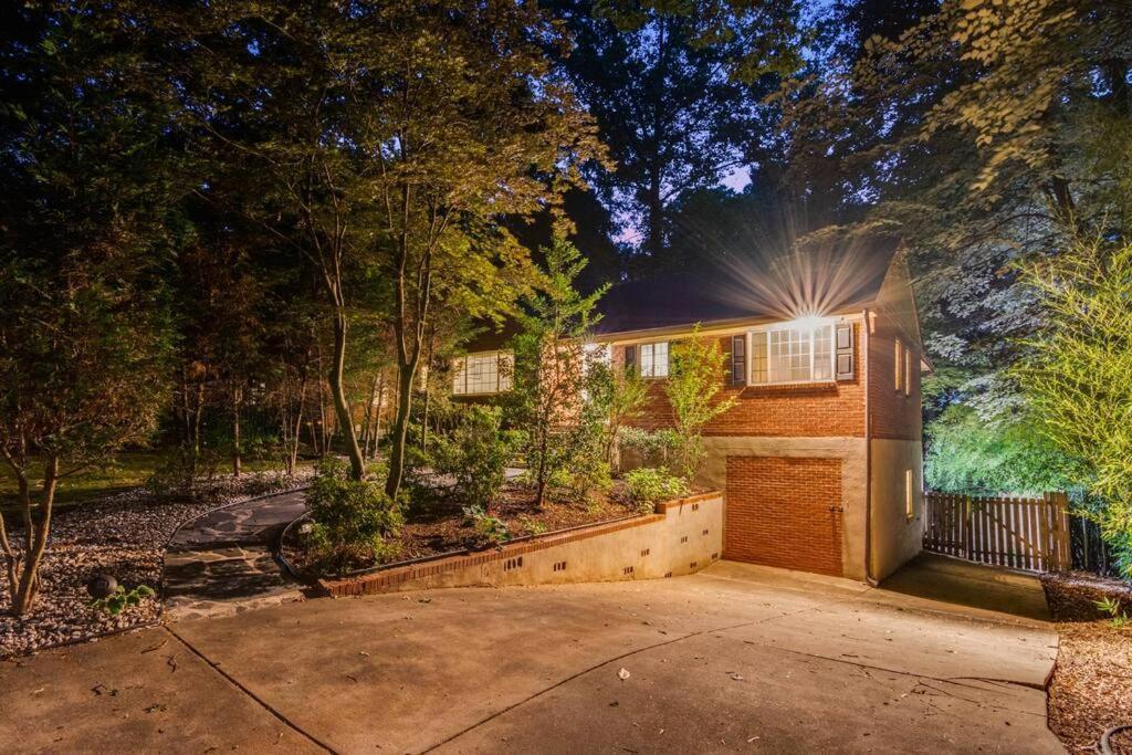 Stunning Atl 5Bdr Home Near Cdc Emory Sleeps 12 亚特兰大 外观 照片
